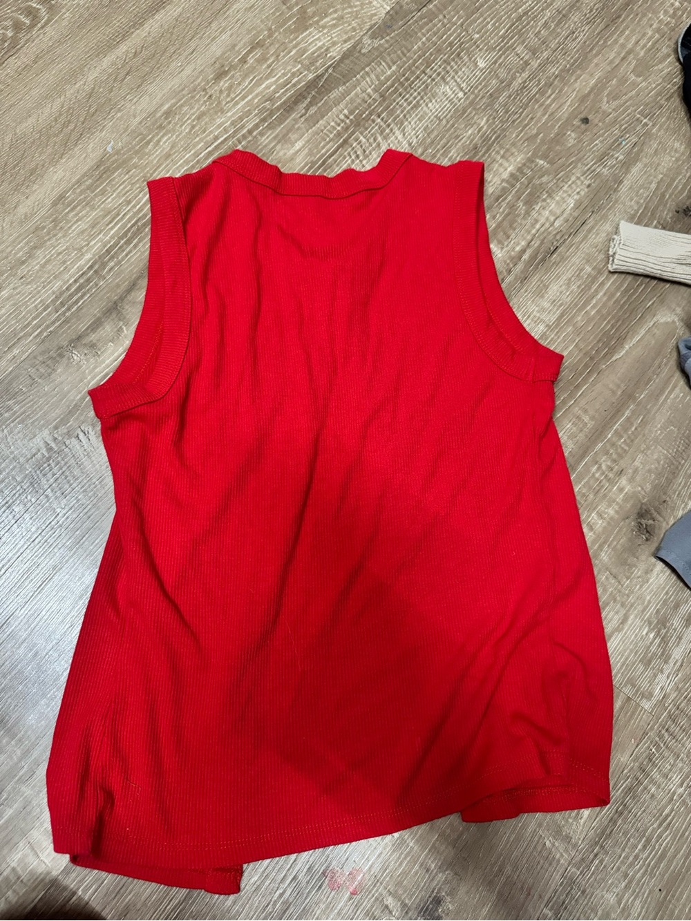 Pink Rose Red Ribbed Sleeveless Button-Front Top - Picture 2 of 3
